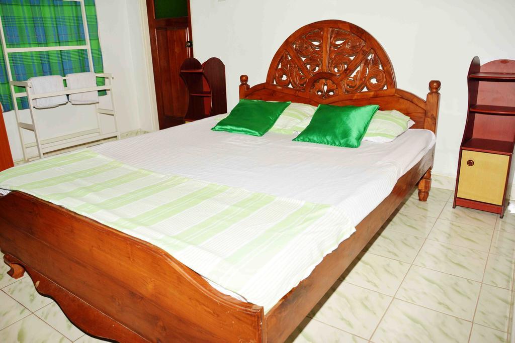 Sampathaa Residence Negombo Exteriör bild
